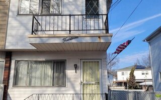 14 Benton Ave, Staten Island, NY 10305