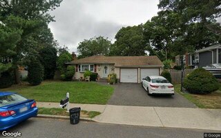 14 Fannie Dr, Farmingville, NY 11738