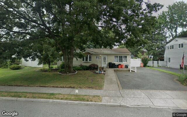 14 Imperial Dr, Selden, NY 11784 (House View)