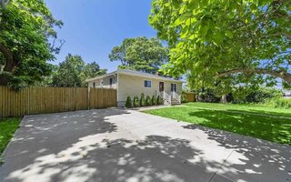 14 Van Buren St, Mastic, NY 11950