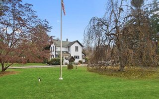 140 Beaver Dam Rd, Brookhaven, NY 11719