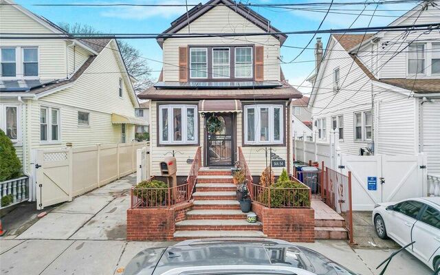144-54 177th St, Jamaica, NY 11434 (Porch)