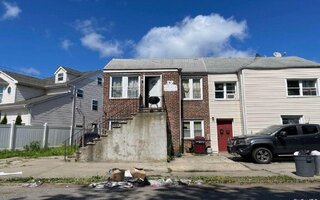 15-20 Beach 12th St, Far Rockaway, NY 11691
