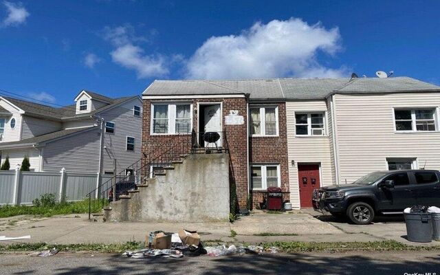 15-20 Beach 12th St, Far Rockaway, NY 11691 (House View)