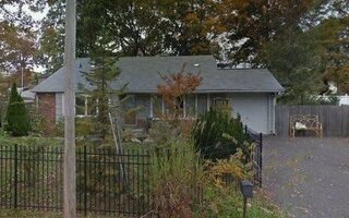 15 Glenwood Ln, Huntington, NY 11743