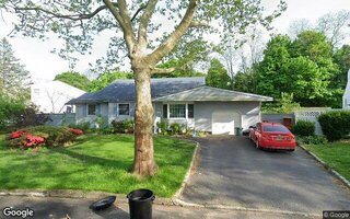 15 Lori Ct, Northport, NY 11768