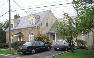 15 Shellbank Pl, Rockville Centre, NY 11570