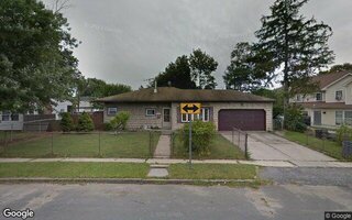 15 Somerset Rd N, Amityville, NY 11701