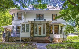 150 Douglas Rd, Staten Island, NY 10304