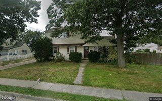 1534 Washington Ave, Seaford, NY 11783