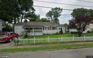 154 Thomas St, Brentwood, NY 11717