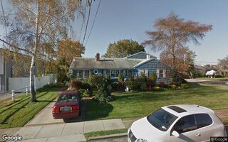 155 Wyona Ave, Lindenhurst, NY 11757