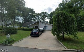16 Gabon Ln, Coram, NY 11727