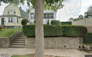 16 High St, Staten Island, NY 10305