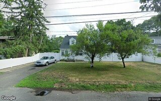 16 Pineaire Ave, Farmingville, NY 11738