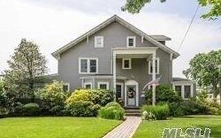 16 Sachem St, East Rockaway, NY 11518