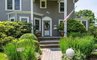 16 Sachem St, East Rockaway, NY 11518