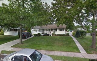 16 Wilcox Ln, Brentwood, NY 11717