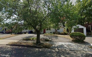 160 Tottenham Rd, Lynbrook, NY 11563