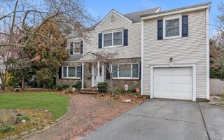 1620 Kent Dr, Hewlett, NY 11557