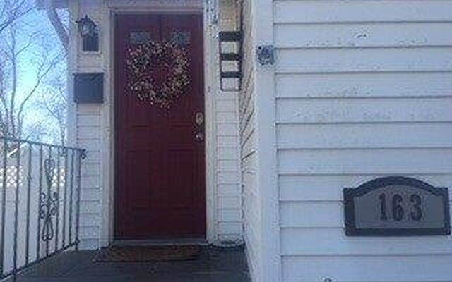 163 Steele Pl, Amityville, NY 11701