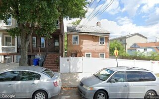17 Young St, Staten Island, NY 10304