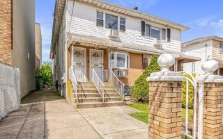 1719 New Haven Ave, Far Rockaway, NY 11691