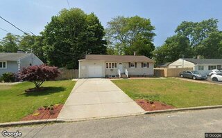 1722 Pine Acres Blvd, Bay Shore, NY 11706