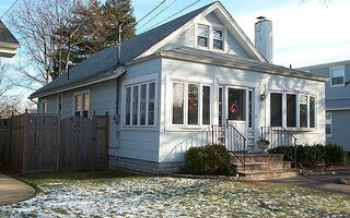 1771 Browning St, North Baldwin, NY 11510