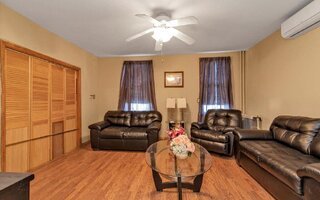 18-11 126th St, College Point, NY 11356