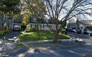 18 Sherwood Rd, Glen Cove, NY 11542