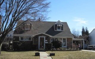 182 Bedford Ave, New Hyde Park, NY 11040
