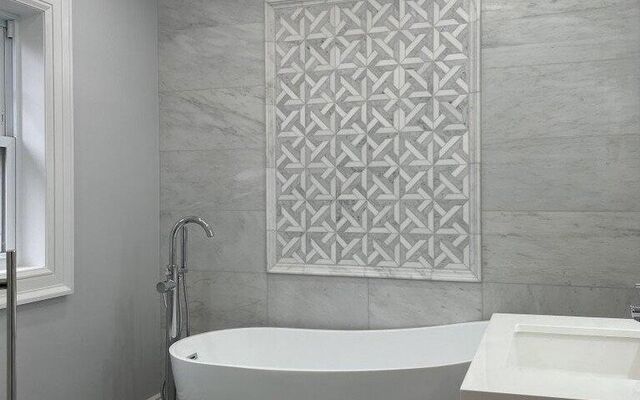 185 Bixley Heath, Lynbrook, NY 11563 (Bathroom)