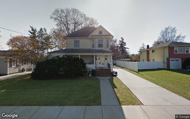 185 Southside Ave, Freeport, NY 11520