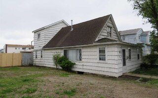 185 Sportsmans Ave, Freeport, NY 11520