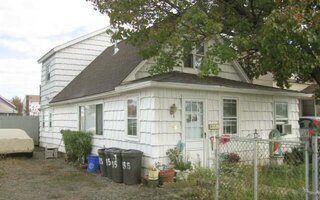 185 Sportsmans Ave, Freeport, NY 11520