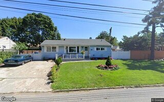 187 Westwood Dr, Brentwood, NY 11717
