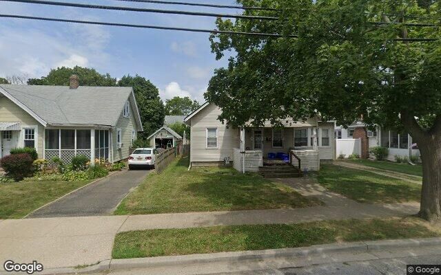 1883 Longfellow St, North Baldwin, NY 11510
