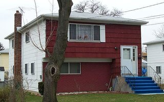 189 Catherine St, Westbury, NY 11590