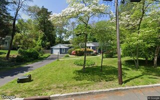 19 Beverly Ct, Northport, NY 11768