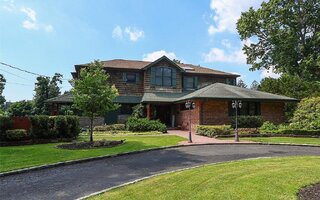 19 Marietta Rd, Glen Cove, NY 11542