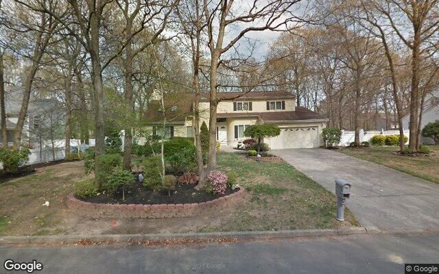 19 Sharon Dr, Coram, NY 11727