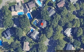 19 Shire Ct, Greenlawn, NY 11740
