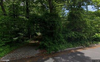 19 Woodfield Ave, Northport, NY 11768