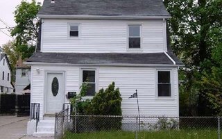 190-12 Quencer Rd, Saint Albans, NY 11412