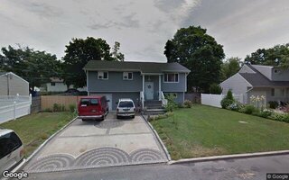 193 Twinlawns Ave, Brentwood, NY 11717