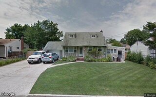 194 Front Ave, Brentwood, NY 11717