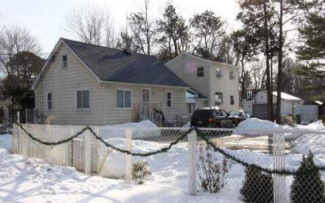 194 Ocean Ave, Brentwood, NY 11717