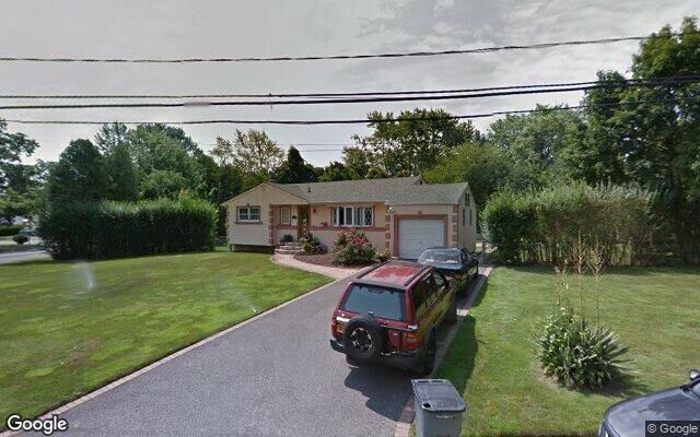 196 Stahley St, Brentwood, NY 11717