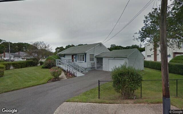 2 Biel Dr, Amityville, NY 11701